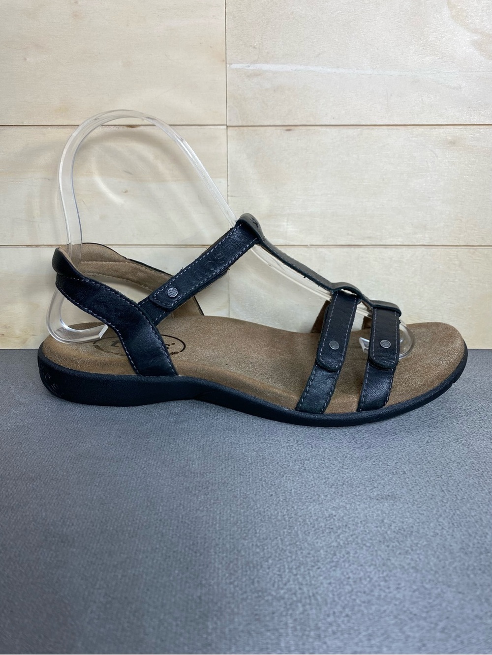Taos Trophy 2 Sandals Black Leather Women's Size 6 Shoes TO2-13765